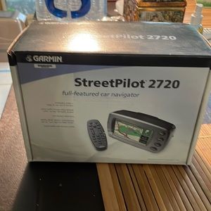 Garmin street pilot 2720